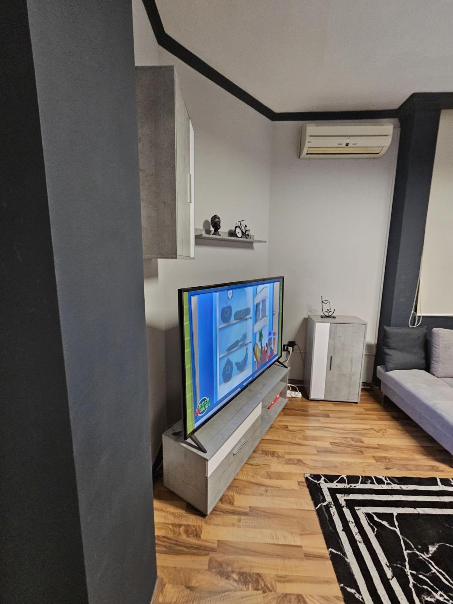 Daily 2 Tirana